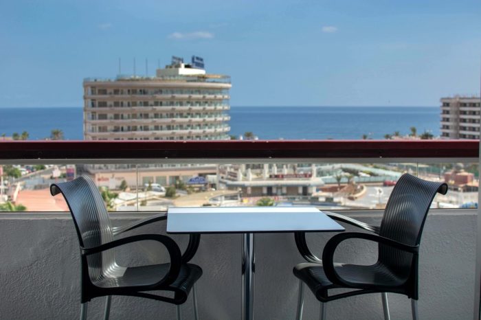 Penginapan dengan pemandangan laut